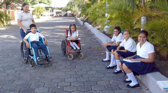 18/11/2019 Terapia al aire libre con apoyo de madres y maestros en el Hogar Escuela de Fundación Juan Bonal