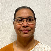 Elsy Thomas