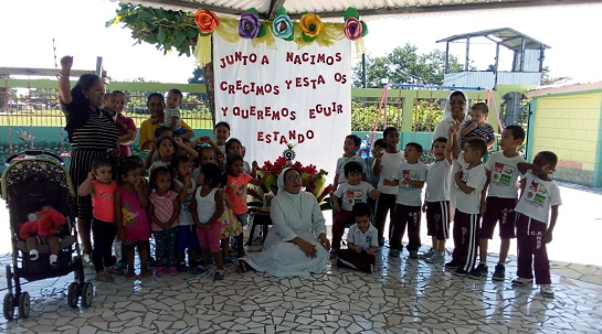 06/04/2021 La esperanza y la solidaridad logran recuperar la acción social en Colonia Planeta