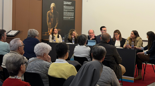 02/03/2026 “Cuidar transforma, mirar empodera”: reflexión compartida en torno a Retratos del Otro