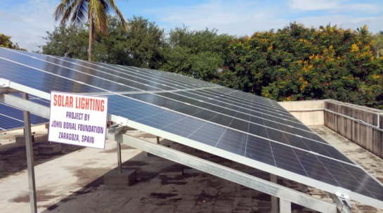 14/10/2019 Los paneles solares de Fundación Juan Bonal ya iluminan el Hospital de San Lucas en Shrirampur, India