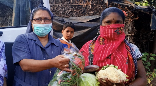 04/06/2020 Más de 1.000 familias indias sin recursos, alimentadas por las Hermanas de Ankur